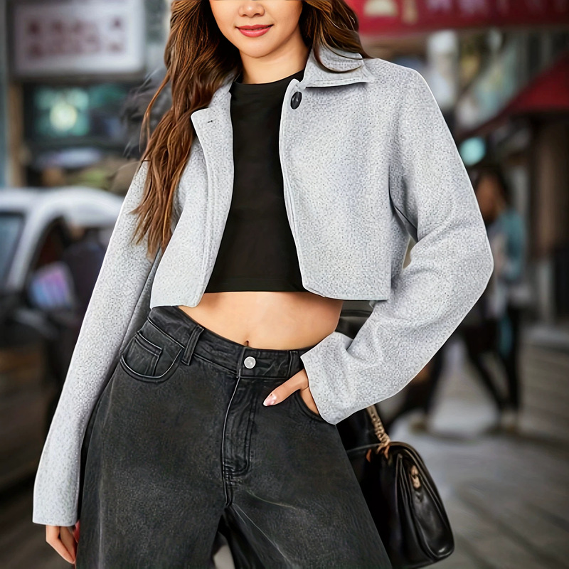 Light Gray Short Woolen Cardigan Jacket for Women, Loose Fit, Slimming, Versatile, with a Turn-Down Collar and Single-Breasted Short Top Light Gray Short Woolen Cardigan Jacket for Women, Loose Fit, Slimming, Versatile, with a Turn-Down Collar and Single-Breasted Short Top