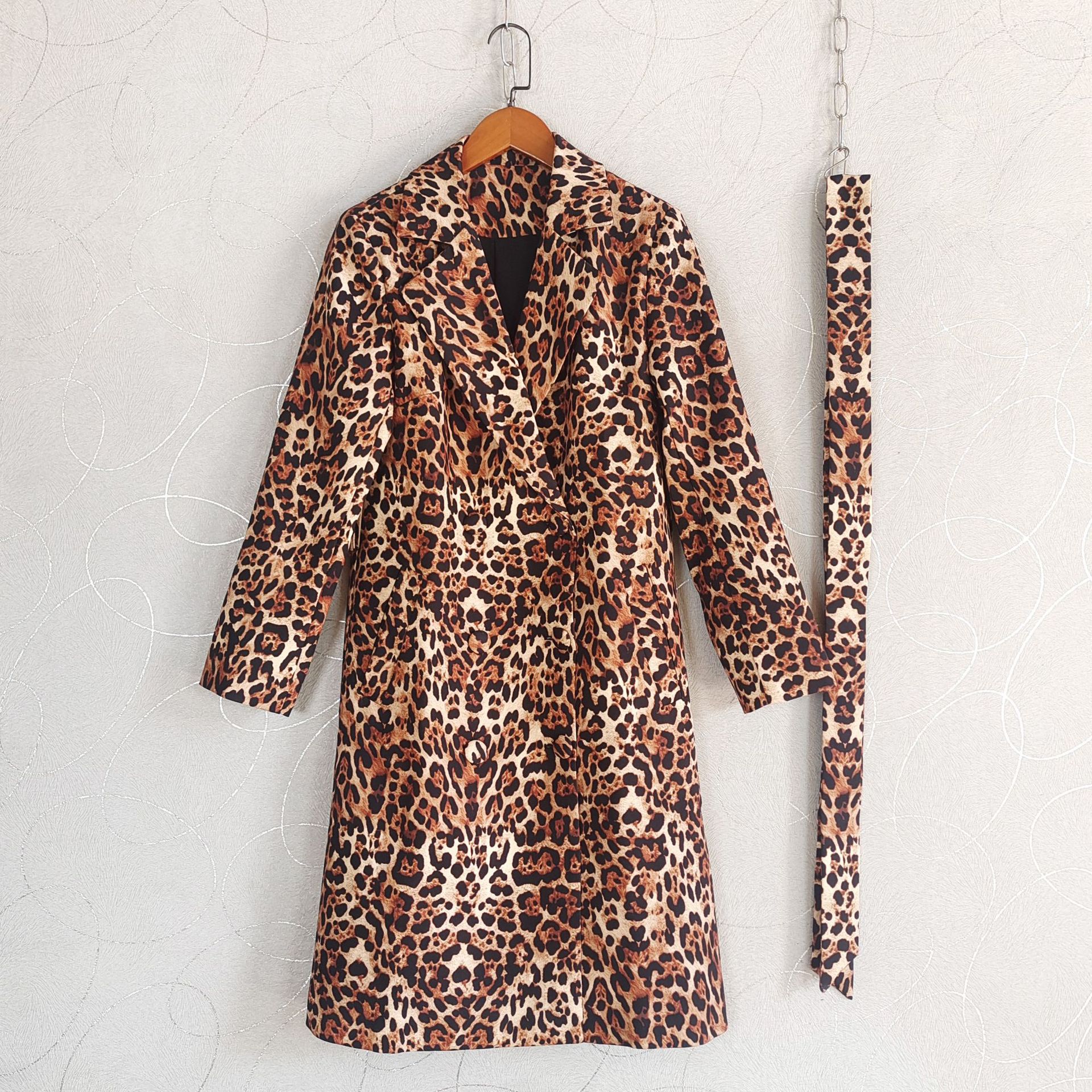 高级感时尚收腰气质豹纹系带双排扣中长款风衣外套女2024秋装新款