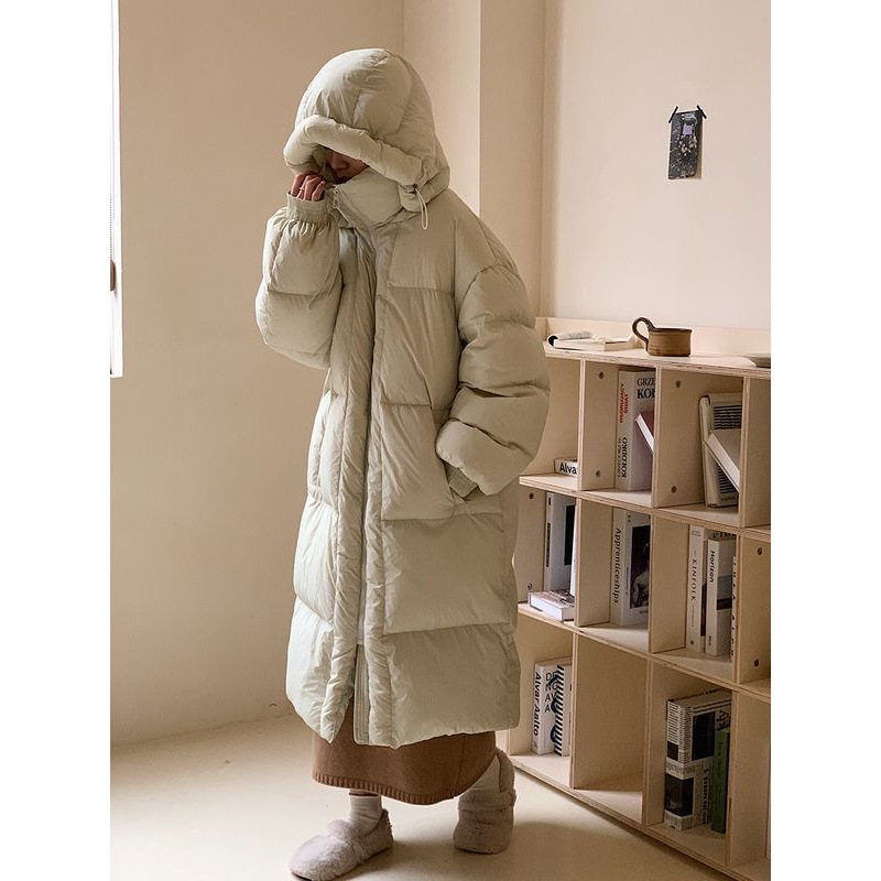 Women's Long Knee-Length 2025 New Down Jacket, Thick White Duck Down Outerwear for Winter, Korean Style Loose Couple