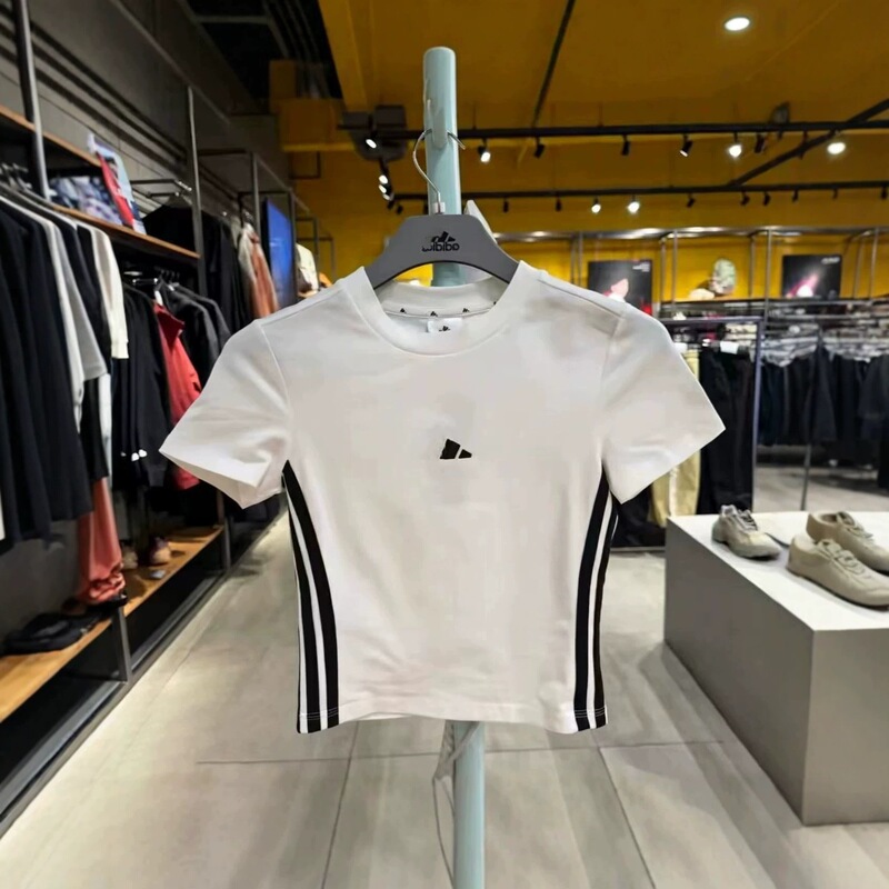 High-End Round Neck Short Top for Women, New Summer Style, Sporty, Fashionable, Casual, Versatile, Slim-Fit, Slimming Top High-End Round Neck Short Top for Women, New Summer Style, Sporty, Fashionable, Casual, Versatile, Slim-Fit, Slimming Top