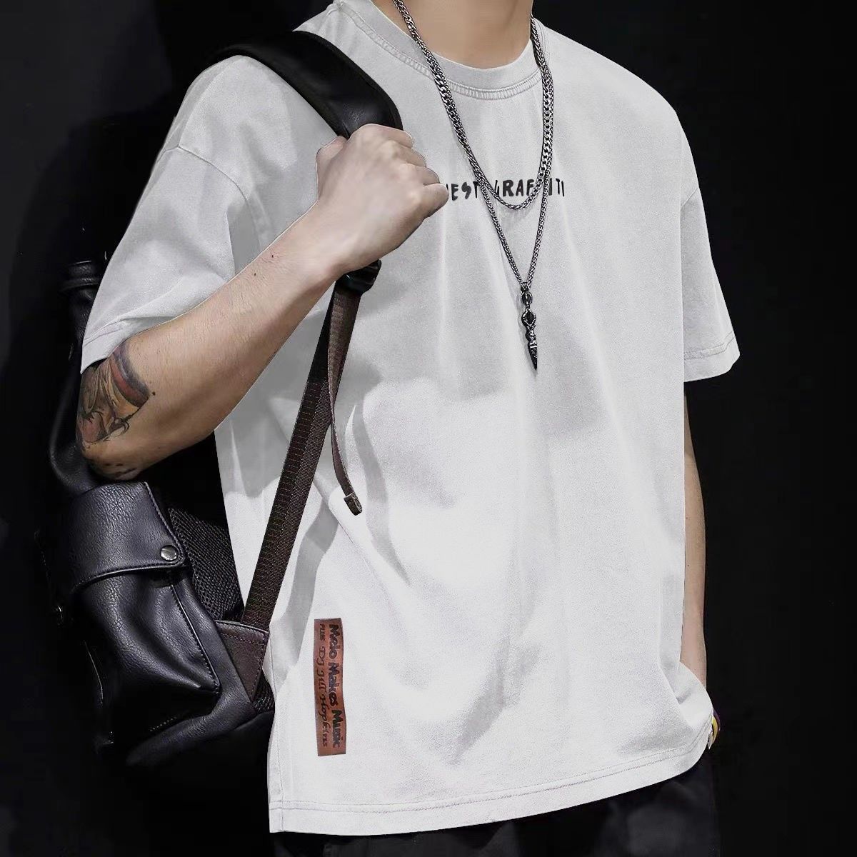 Moda americana japonesa y coreana marca de moda media manga estilo nostálgico retro manga corta camiseta de los hombres de verano suelto de negocios cuello redondo