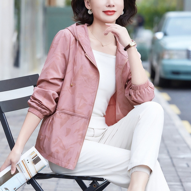 Mom's Clothing 2026 New Spring Women's Fashion Spring and Autumn Jacket Middle-Aged Summer Thin Baseball Jacket Sun Protection Shirt