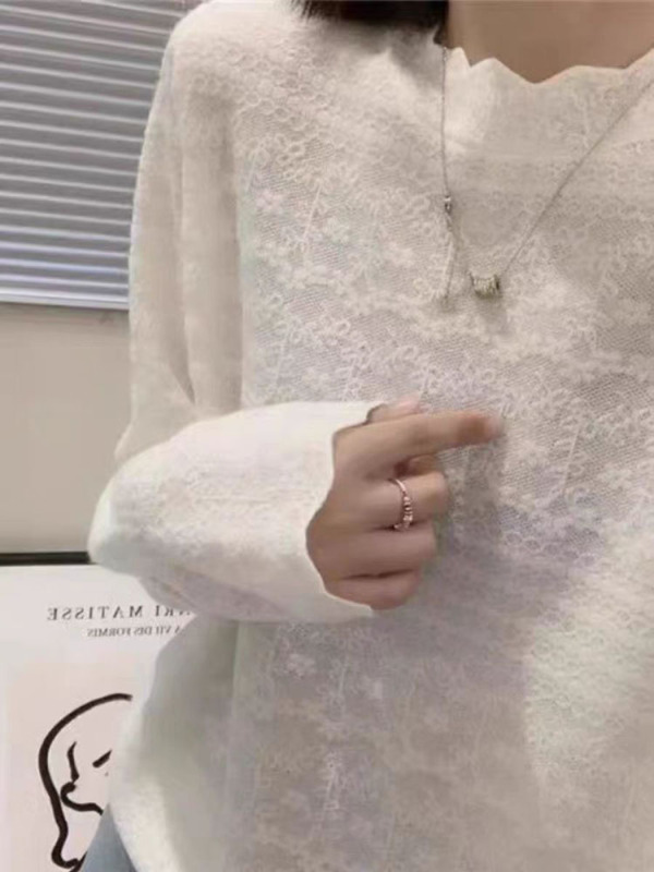 韓国系の花の縁の襟の半分の高襟のニットの底のシャツの女性の春秋2025の新型の百合の高級なセーターのジャカードの上着|undefined