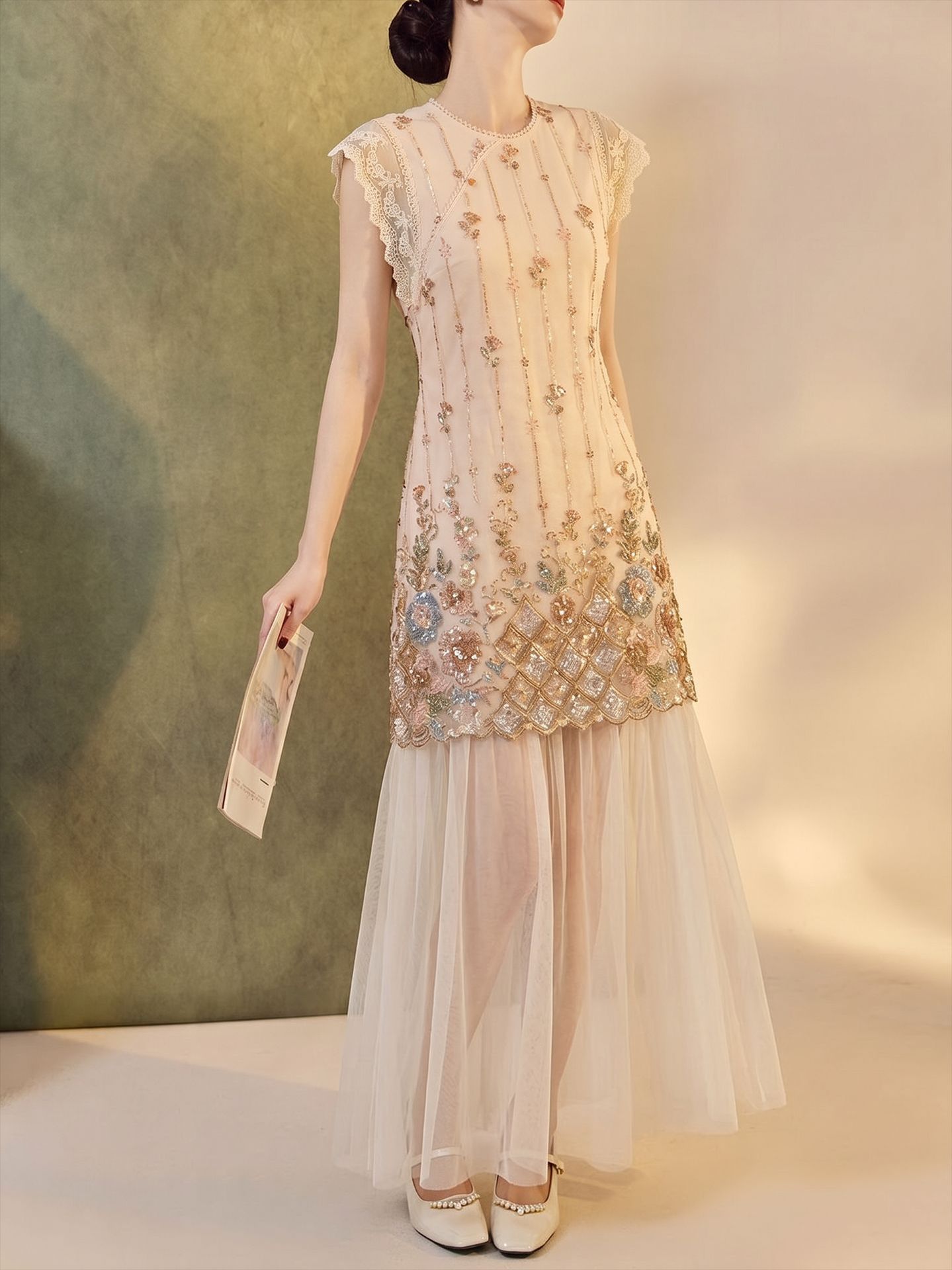 Váy dài ren hai lớp tay áo lưới đính sequin thêu giả — Hồng Hạnh