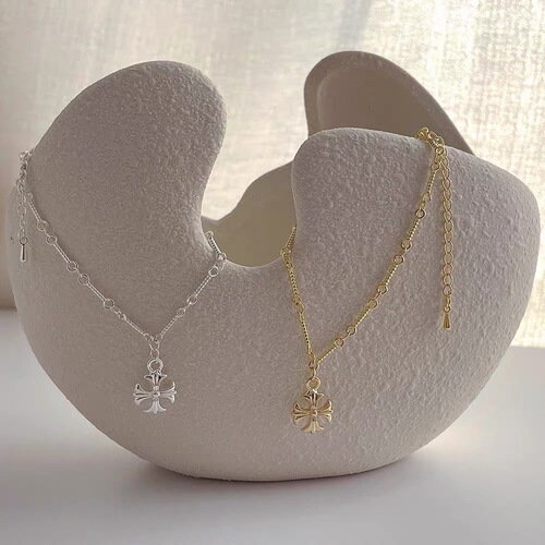Korean Style Fashion 3D Golden Cross Necklace Personality and Trendy Bracelet Hand Accessory for Women, Versatile