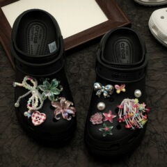 国境を越えた新しいクロックス靴の花 DIY カラフルなアイリスの花クラスター蝶の靴のバックル取り外し可能な靴の花の靴のバックル
