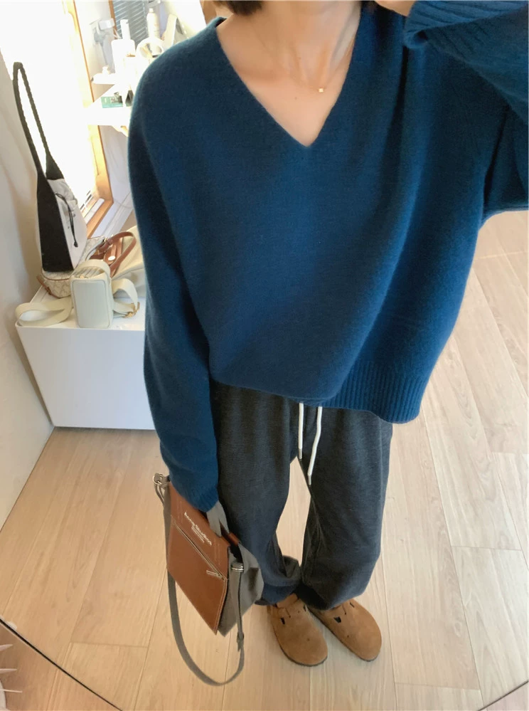 Short V-Neck Knit Sweater, Women's Spring-Autumn, Soft Body-Friendly, One Size