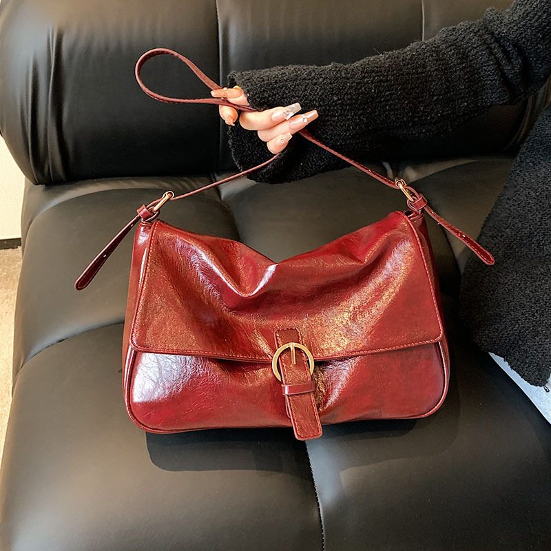 Bolsa de transporte transfronterizo de cuero suave de hombro brazo bolsas de mujer versátiles 2025 nueva gran capacidad bolsas retro