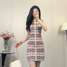 时尚复古新款小香名媛风针织连衣裙夏季撞色设计翻领无袖包臀裙女