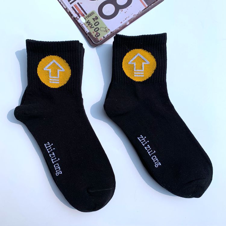 2025d Unisex Short Tube Trendy Ins Internet Celebrity College Style Street Personality Sports Skateboard Cotton Socks_voghion.com