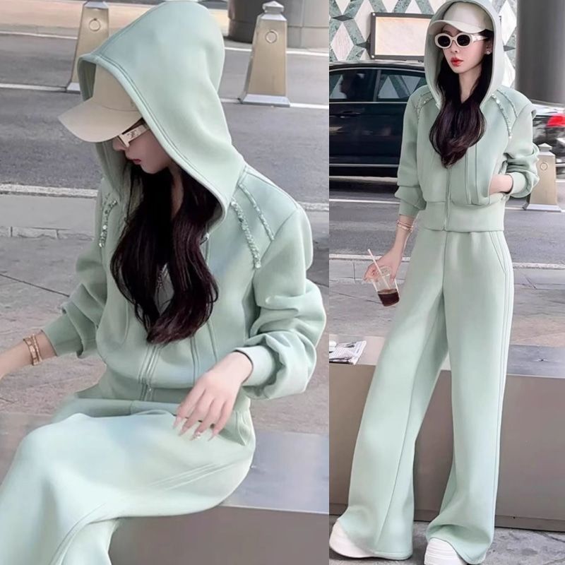 2025 Spring Style Salt Style Casual Sports Suit for Women, Age-Reducing and Slimming Look Hooded Sweatshirt, Wide-Leg Pants Two-Piece Set