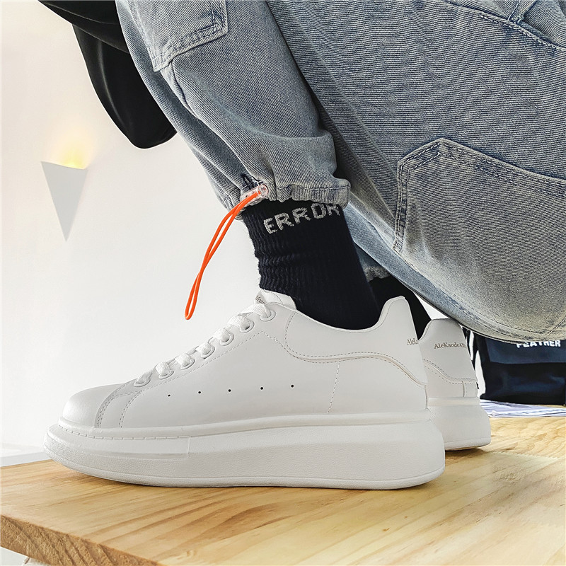 McQueen zapatos blancos de los hombres del todo-Partido plataforma de aumento de la altura de la zapatilla de deporte ocasional clásico estudiante zapatos subred rojo 8853
