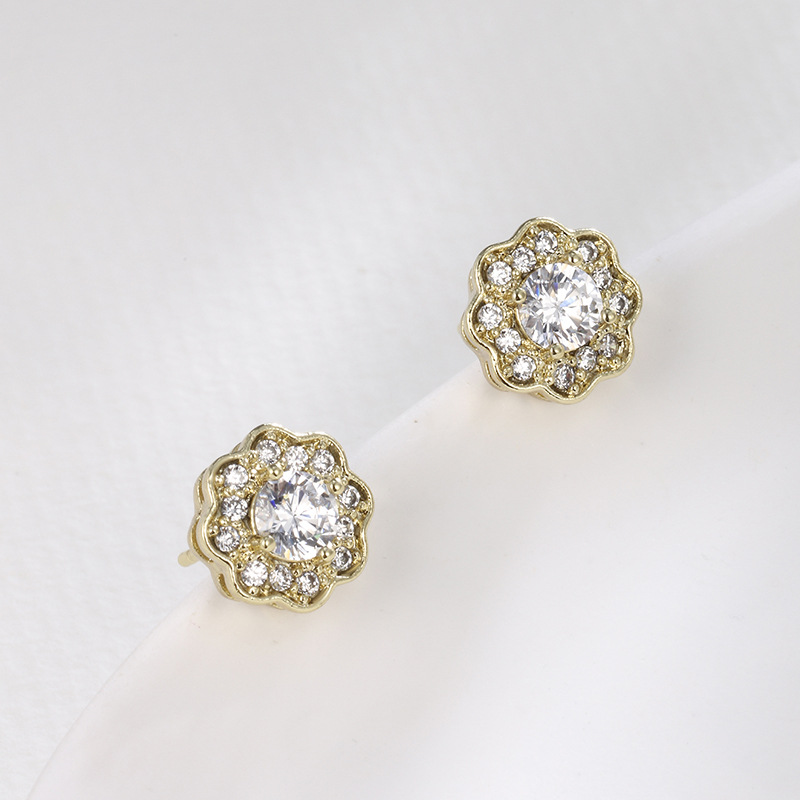 Xuping Europa y América transfronterizos de moda auriculares lujosos lujosos de alto nivel otoño y invierno pernos de flores elegantes pendientes de diamantes retro