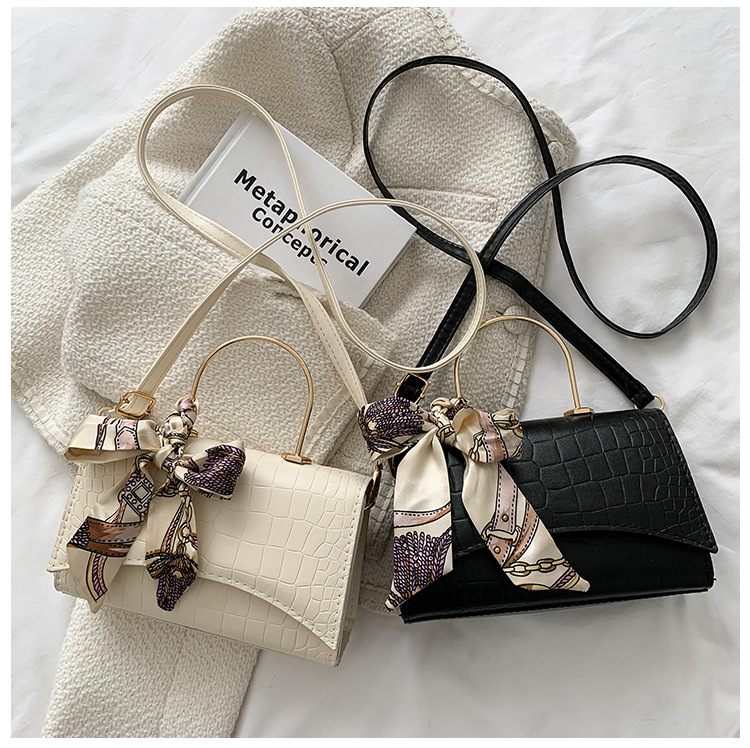 New Trend Fashion Candy Color Underarm Bag Casual One-shoulder Small Square Bag display picture 3