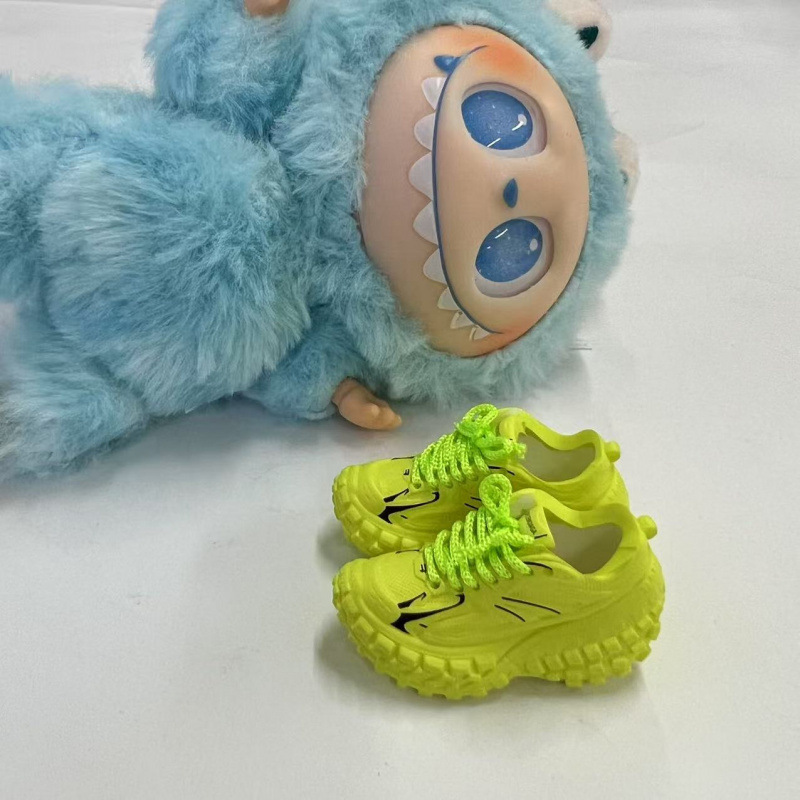 LABUBU Zapatos Rabu Ropa de bebé 17cm felpa vinilo bolso de muñeca colgante para zapatos desnudos caja ciega