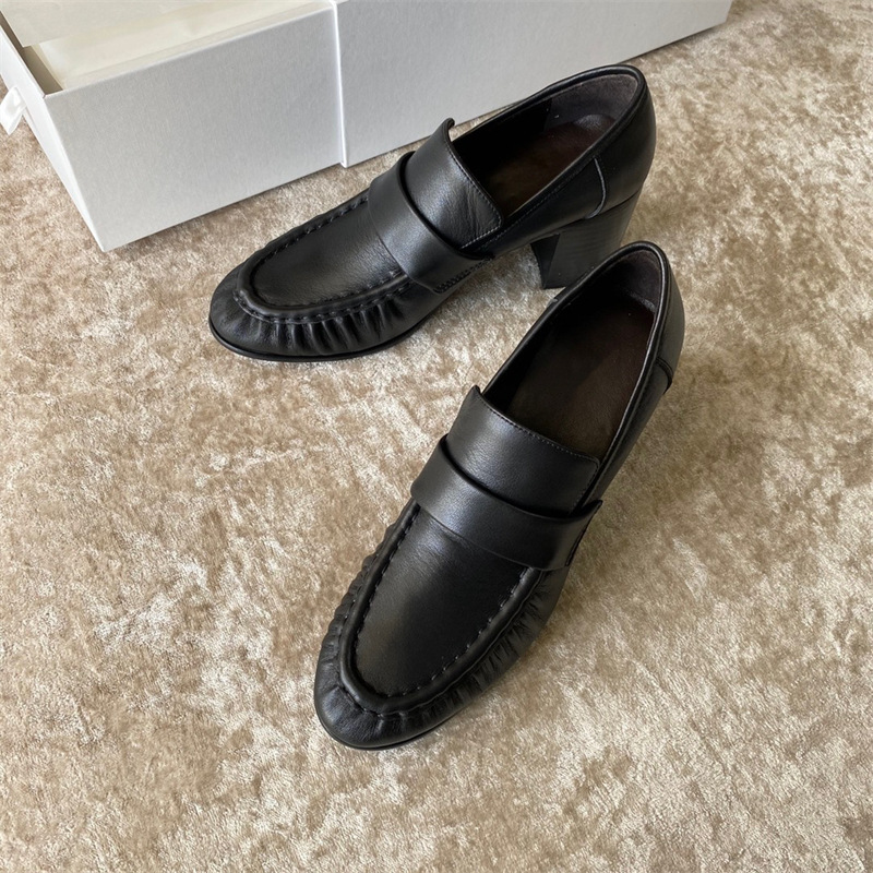 CHUN YUAN RETRO * COWHIDE PLEATED HIGH HEEL LOAFERS 라운드 발가락 가죽 편안한 슬립 온 두꺼운 힐 여성 싱글 슈즈