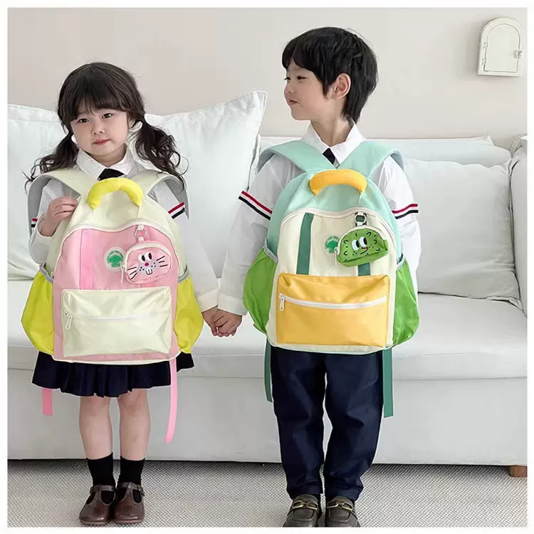 大中小号潮流幼儿园背包尼龙轻便书包男童通用包包可爱风儿童包