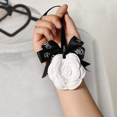 Wardrobe Aromatherapy Wardrobe Fragrance Camellia Wax Tablets Bedroom Home Long-lasting Incense Car Fragrance Pendant Fragrance Tablets