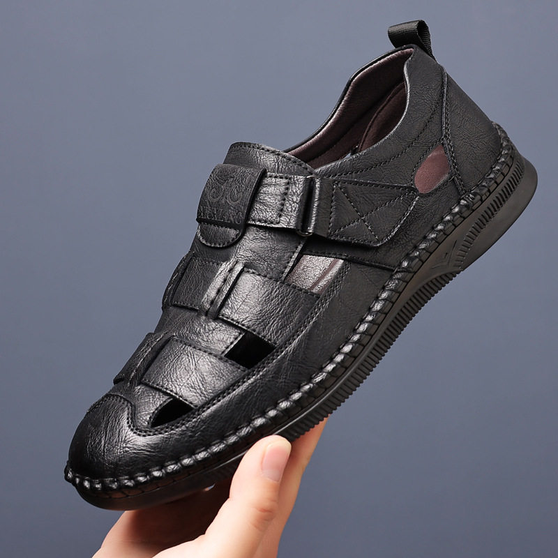 Dép sandal nam da cỡ lớn thiết kế khoét lỗ, khóa dán tiện lợi, form bít mũi — Nâu thời trang, Đen quyến rũ