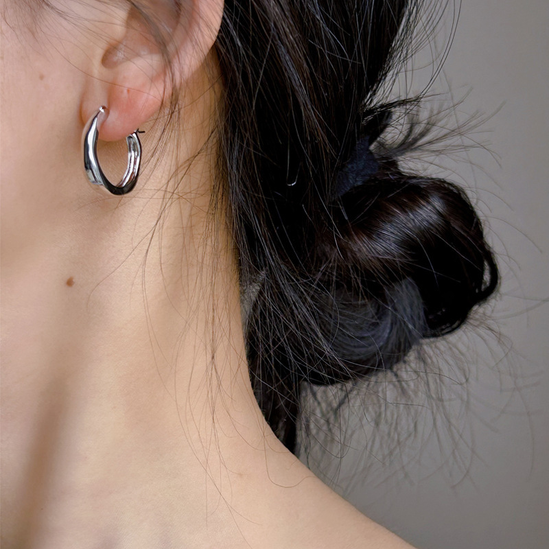 Europe and the United States cross-border exaggerated circle earrings female personality retro simple Yiwu ear jewelry high earring earrings wholesale