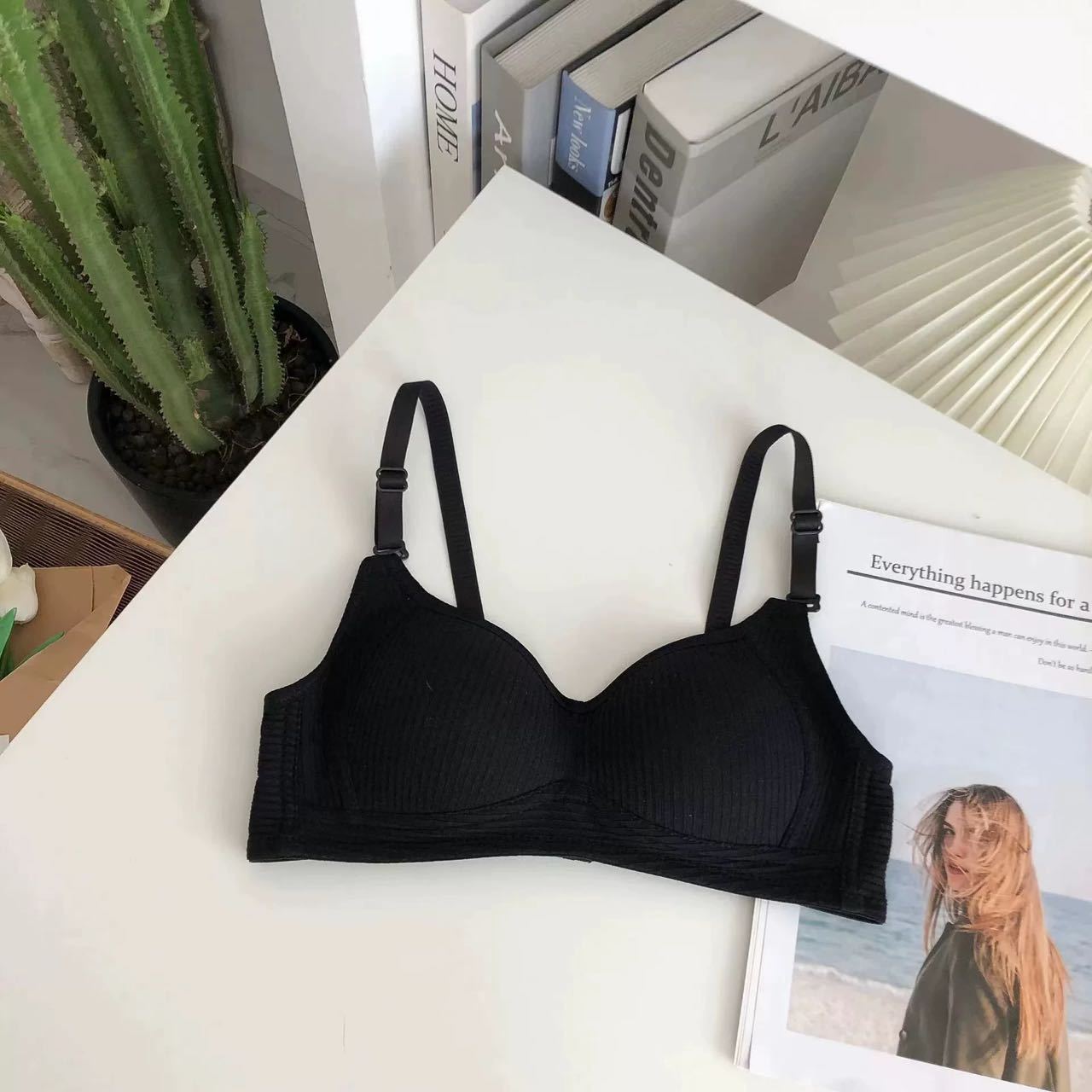 Ventas directas de fábrica comercio electrónico transfronterizo Sudeste de Asia Vietnam Tailandia damas burbujas encaje pecho pequeño recogido sujetador Tovin