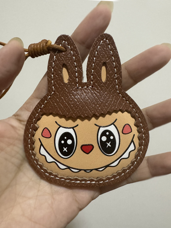 手作りのクリエイティブな本革製品、龍翔の革模様の布ペンダント、ギフト漫画のペンダント、かわいい装飾、カスタマイズ可能|undefined