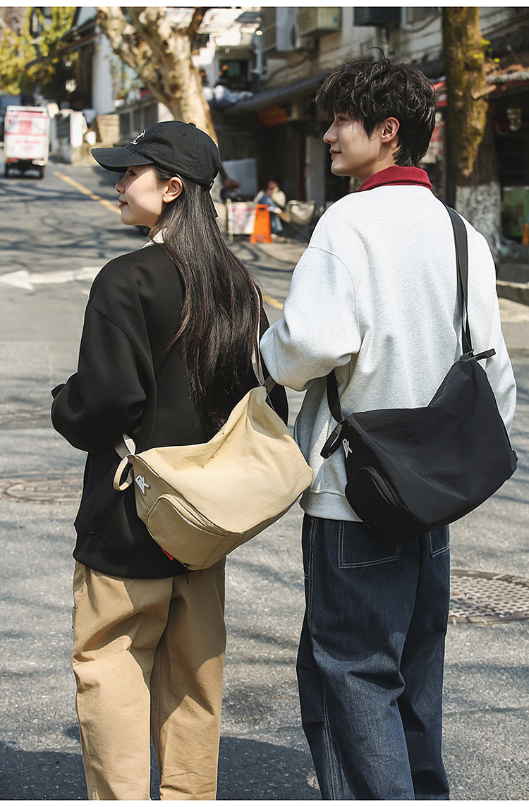 Unisex casual large-capacity crossbody bag, sporty casual student backpack, fashionable and versatile commuter single-shoulder bag undefined