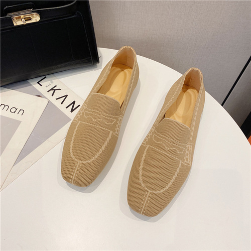 Spring and Autumn Royal Consort Shoes: Square-Toe, Casual, Breathable Flyknit Single-Layer Shoes—Plus-Size Women's Shoes with Woven, Flat, Soft Sole and Knitted Design