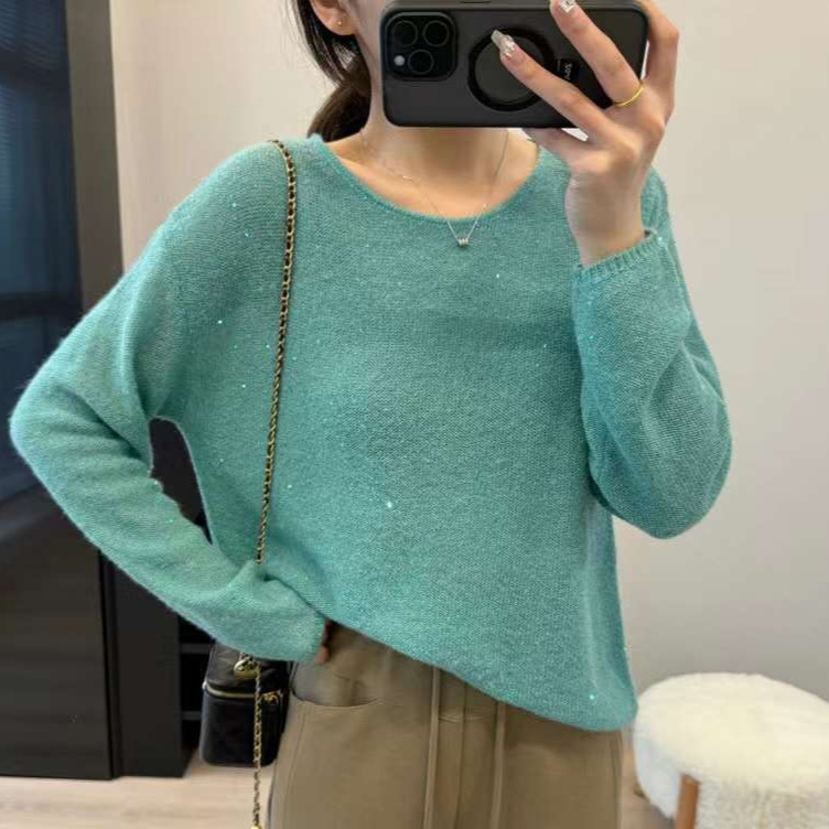 A Stylish Thin Colorfulful Sequined Sweater That Are Needed in Spring