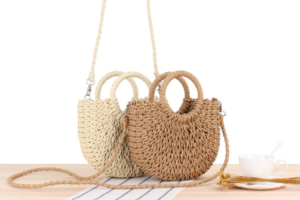 Women's Small Spring&summer Straw Solid Color Vacation Semicircle String Straw Bag display picture 1