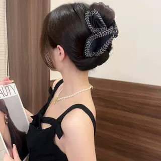 设计感叶片麦穗鲨鱼夹高端闪钻气质后脑勺抓夹发量多发饰三角形