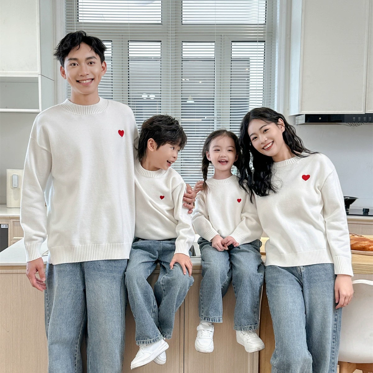 23 Новый Весенний фестиваль Новый год Семья из четырех Красный осенне-зимний свитер для родителей и детей Семья из трех пуловеров Свитер