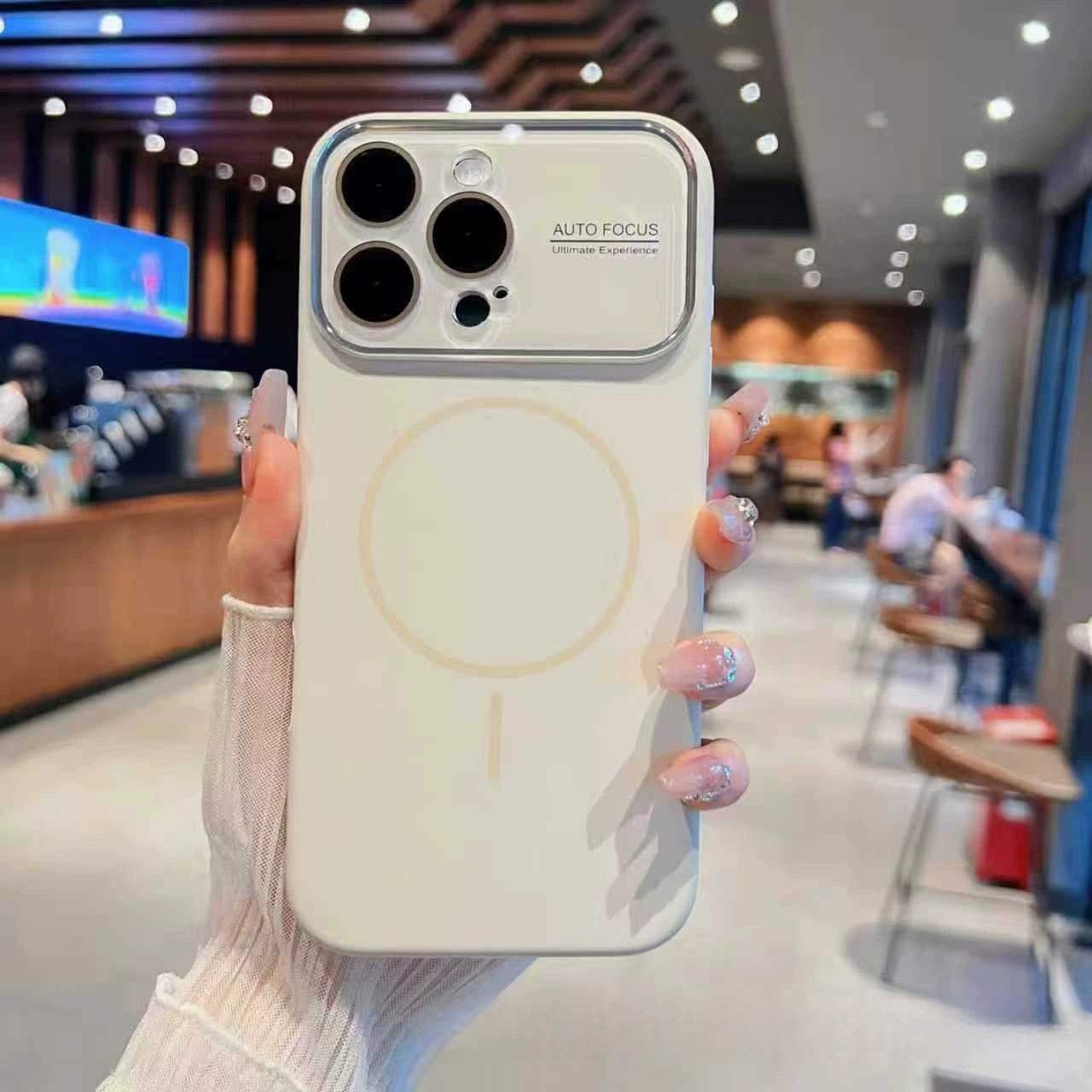 Чехол для телефона Apple iPhone 17 силиконовый защитный чехол, совместим с разными моделями iPhone, оранжевый/чёрный