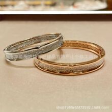 B�Ҹ߰汾�M�С�U�����C���N�¿�С�U�����C�r�аٴɫ�p��