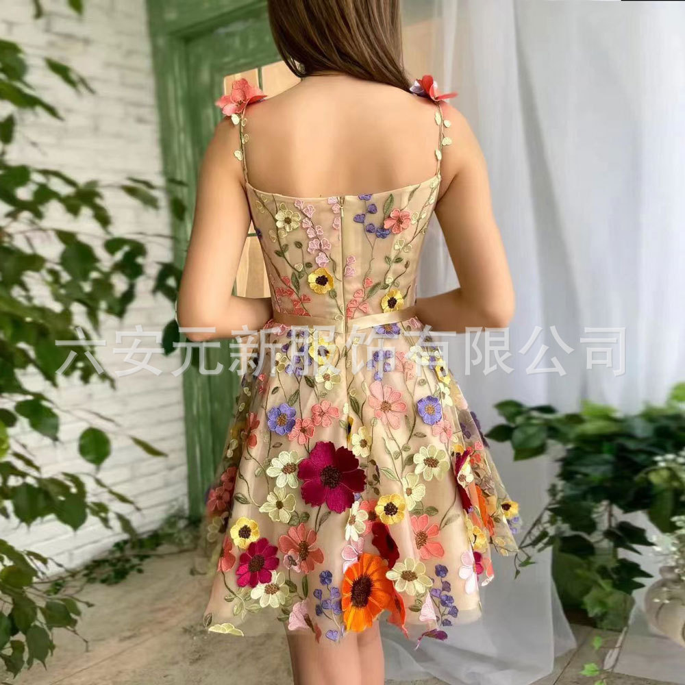 2023 nuevo europeo y americano transfronterizo Amazon colorido pastoral vestido de bola flor noche floral Correa fiesta