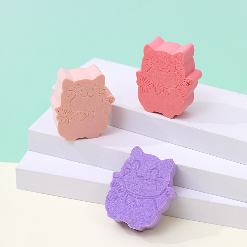 Customizado para atraer dinero gato polvo plano cojín de aire animado animal no comer polvo plano galletas de polvo húmedo doble uso huevo de maquillaje