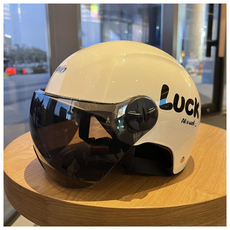 Newly certified electric vehicle helmet for summer, suitable for both men and women, all-season sun protection, motorcycle couple's half helmet, high-end safety helmet