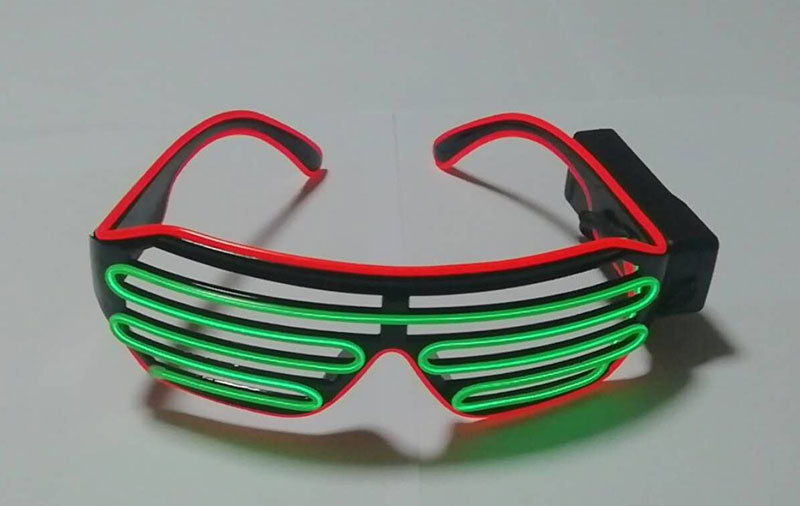 Modelo bicolor: rojo + verde esmeralda