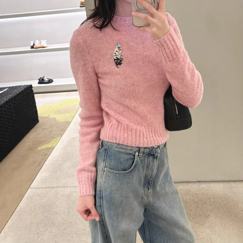 New Arrival: 25 Autumn/Winter New Year Sweater, Pink Round Neck Pullover, Fashionable Versatile Knitwear, Loose Fit New Arrival: 25 Autumn/Winter New Year Sweater, Pink Round Neck Pullover, Fashionable Versatile Knitwear, Loose Fit