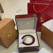 �W���ֱ��КW�׼��ֱ��ռ{�к��R�������wϵ�а��b�У����xLOGO