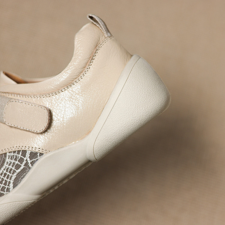 Giày sneaker nữ phối màu da thật lỗ thoáng khí đế bệt buộc dây kết hợp miếng dán — màu trắng ngà chi tiết 70