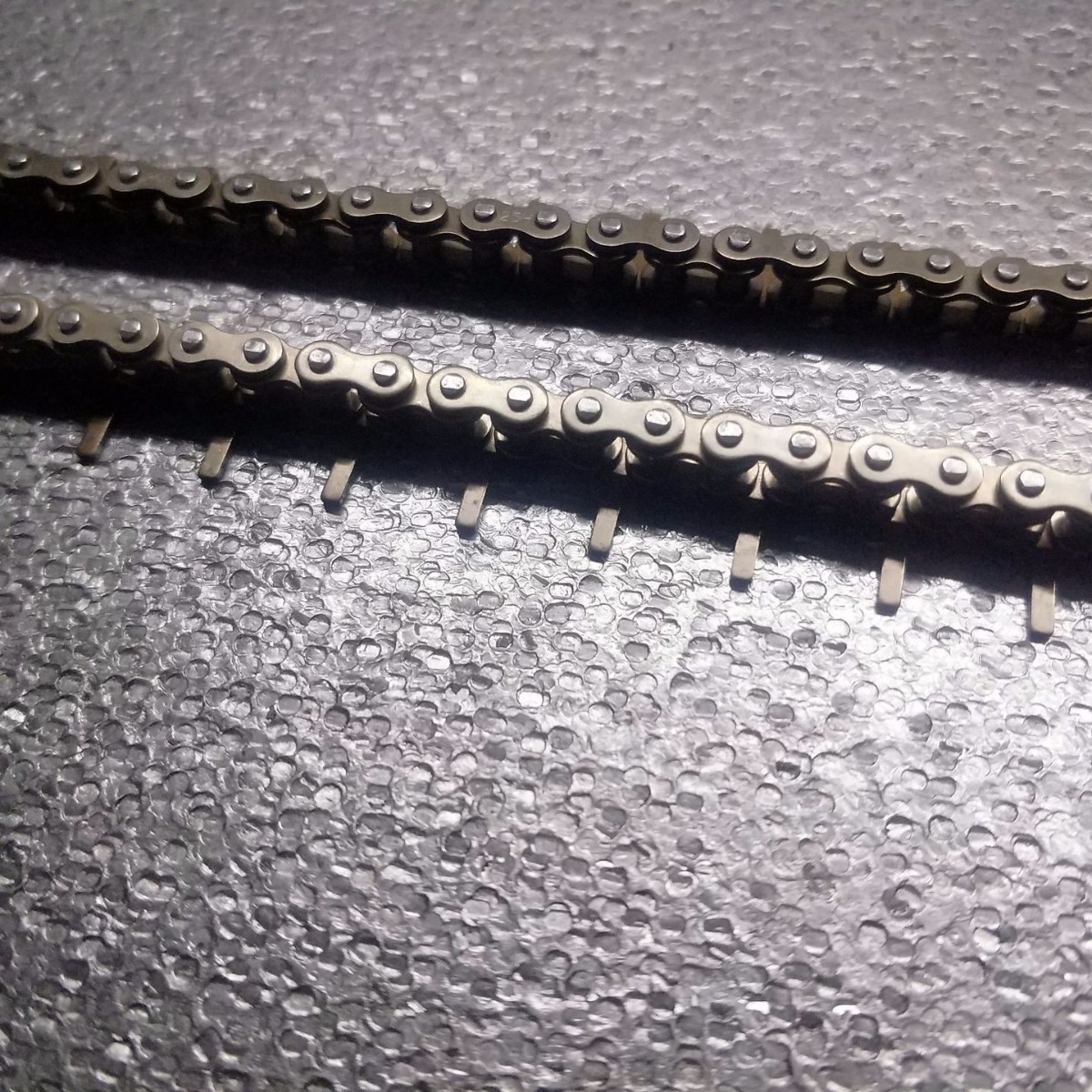 25H带齿链条/2分带板工业链04C【节距6.35，碳钢材质，厂家直销】