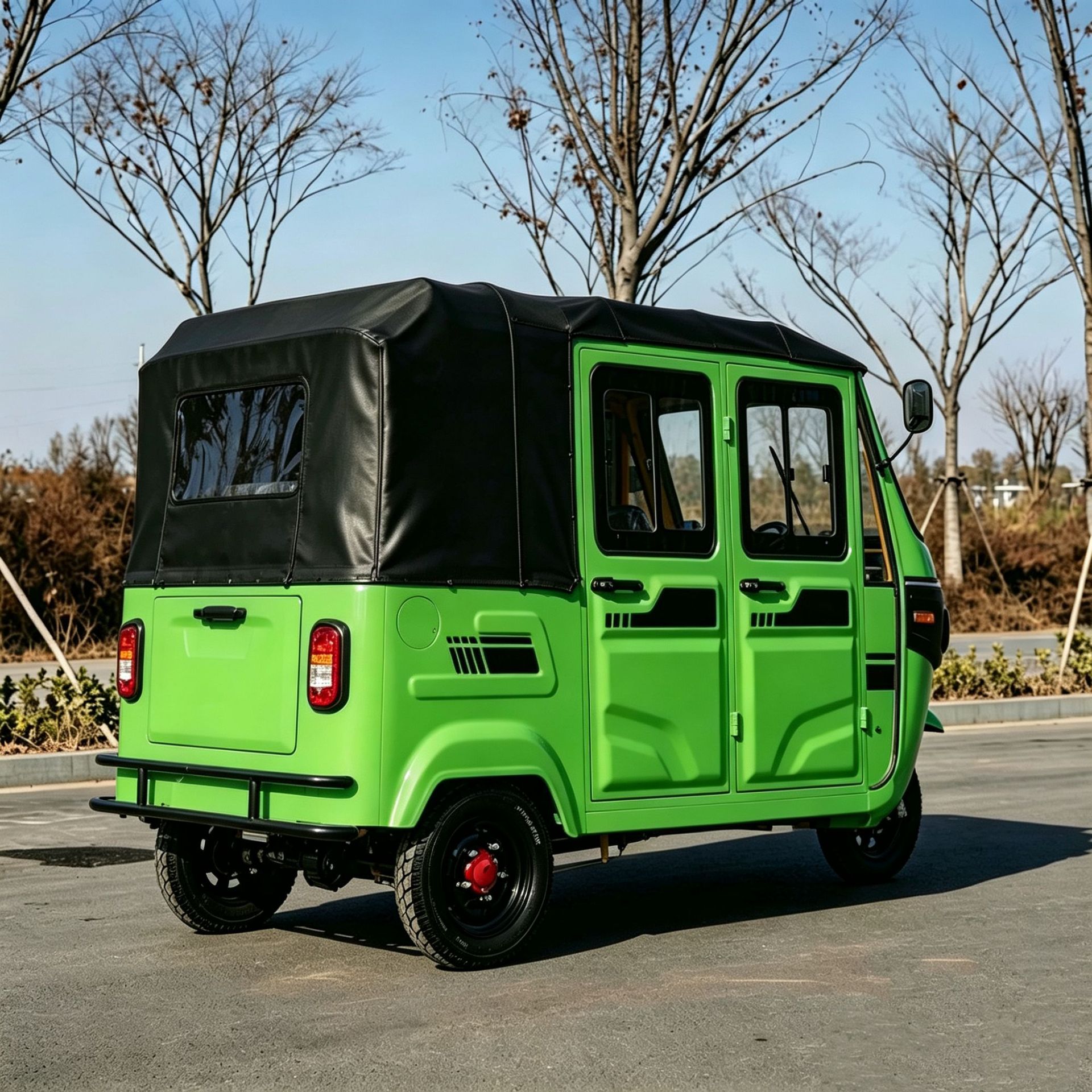 Durable fuel-powered three-wheeled dudu vehicle for cross-border export to Africa and Southeast Asia, passenger transport vehicle with thickened enclosed cabin