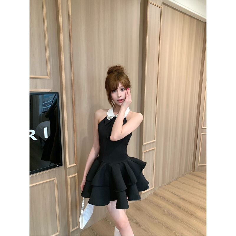 French-Style Elegant Bowknot Slim-Fit Halter Neck Sleeveless Dress for Women, Summer Fashion, Rich Girl Style, Puffy Short Dress, Ins French-Style Elegant Bowknot Slim-Fit Halter Neck Sleeveless Dress for Women, Summer Fashion, Rich Girl Style, Puffy Short Dress, Ins