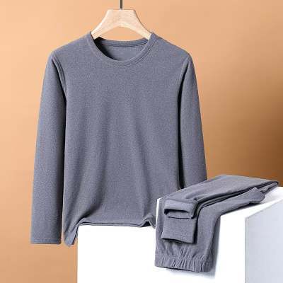 Set with a round collar