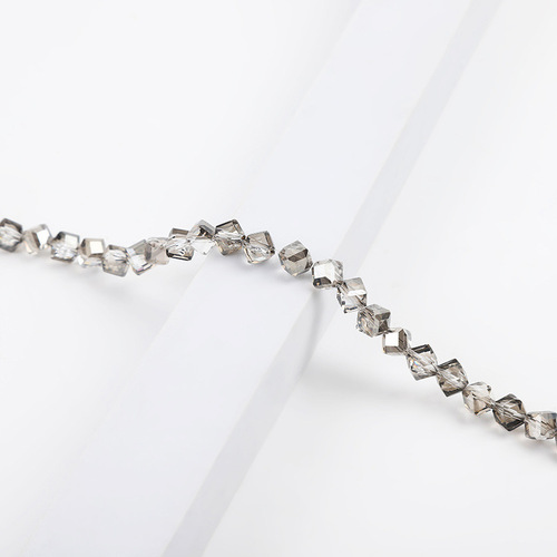 Oblique crystal glass beads 8mm bracelet necklace accessories beads DIY flat beads black and white string beads material wholesale