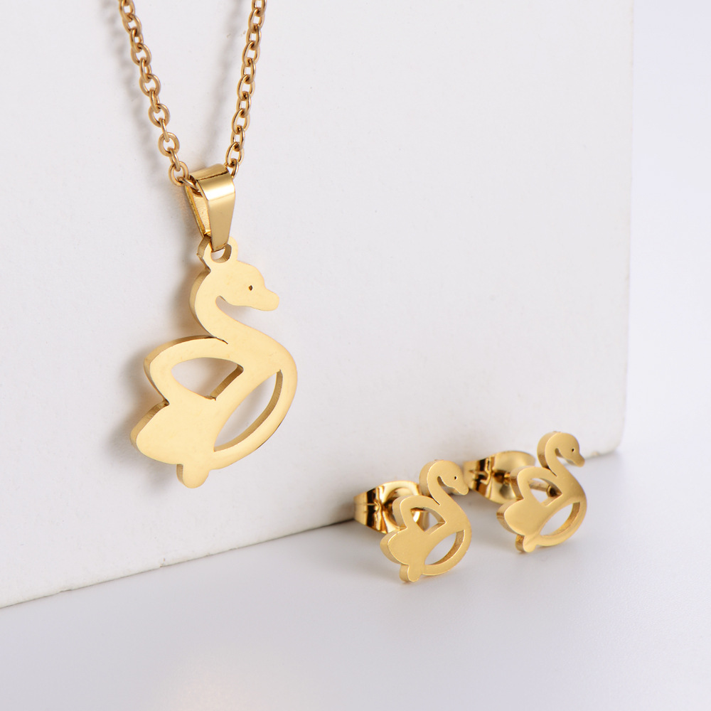 AML Boutique Set Jewelry White Swan Best-Selling Womenu0027s New Trend Cutting Polished Pendant Cros