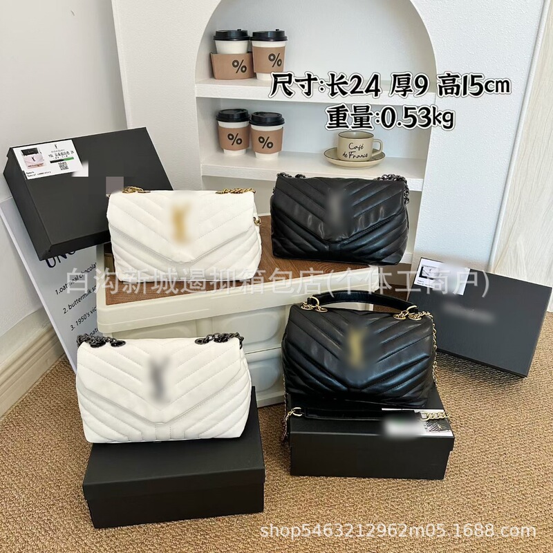 2026 Early Spring New V-Pattern Quilted Chain Bag, Light Luxury Retro Shoulder Crossbody Bag, Factory Direct Supply, Women's Bag Wholesale