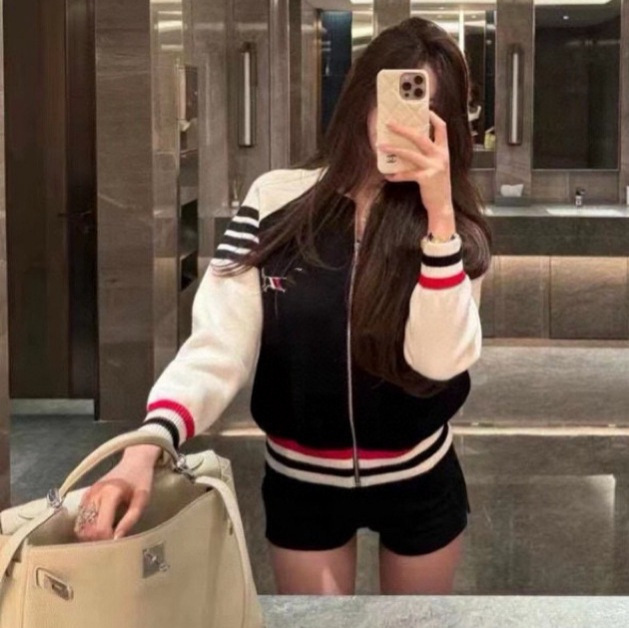 TB2024 Autumn and Winter New Chest Contrast Color Puppy Decoration Small Vertical Collar Raglan Long Sleeve Academy Style Knitted Cardigan for Women TB2024 Autumn and Winter New Chest Contrast Color Puppy Decoration Small Vertical Collar Raglan Long Sleeve Academy Style Knitted Cardigan for Women