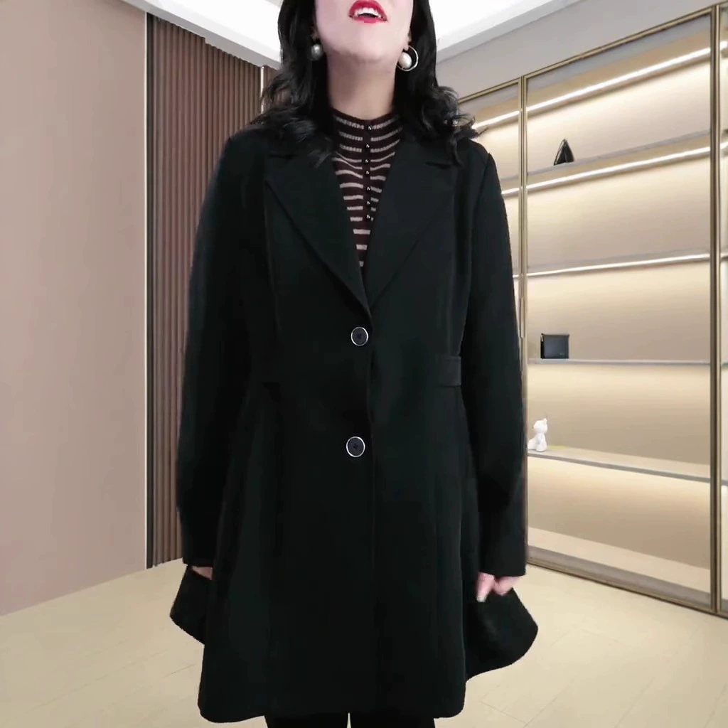 Осенний новый легкий экстравагантный плащ A свободная повседневная дикая толстая мама среднего возраста